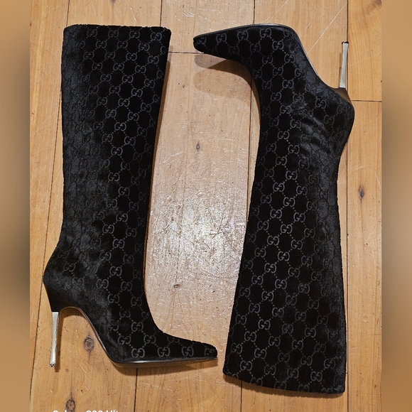 Gucci Black Velvet Monogram Heeled Boots - Picture 5 of 16